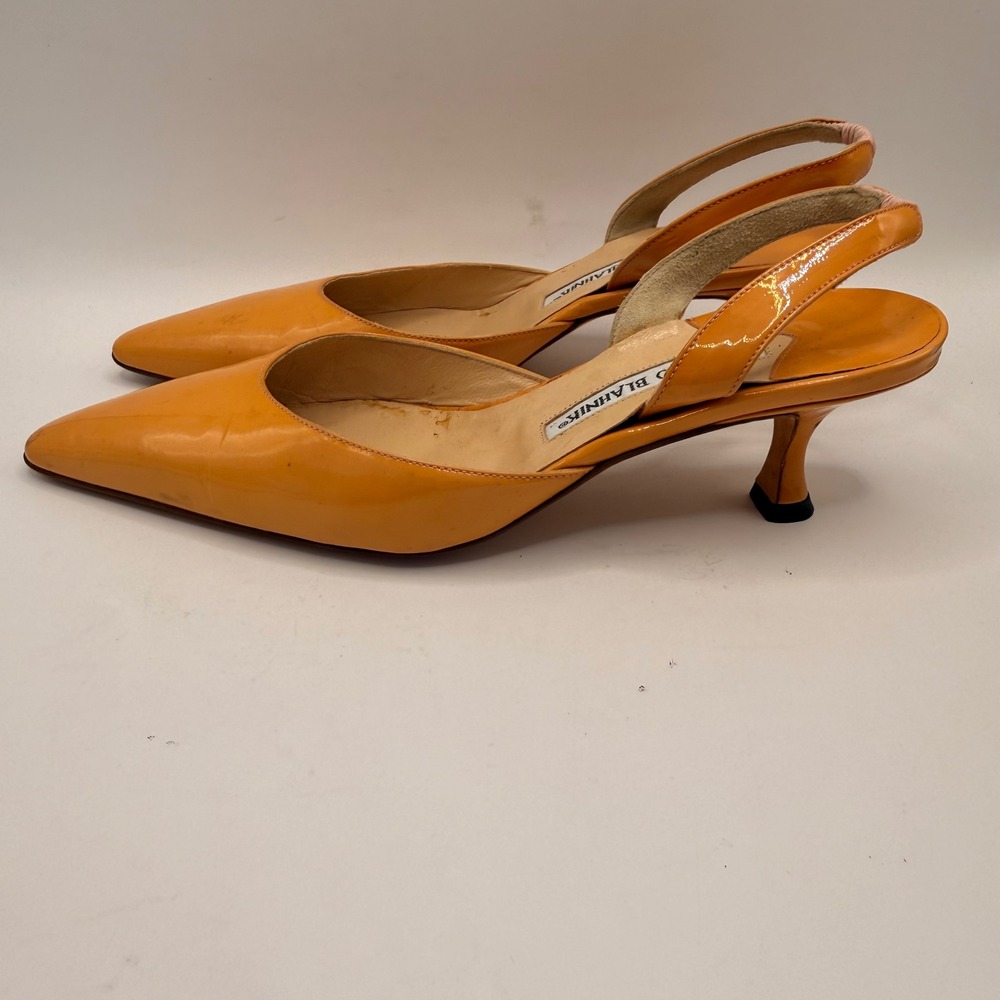Manolo Blahnik Carolyne Orange Patent Leather Slingback Kitten Heels Size 36.5 - Picture 1 of 13